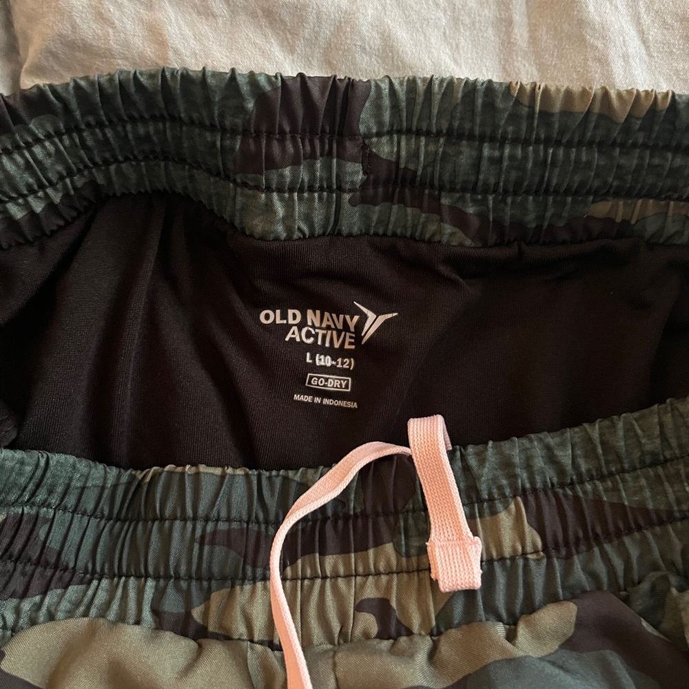 old navy camo shorts athletic